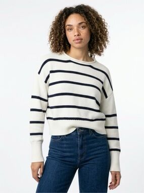 CeCe Cream Navy Stripe Knit Sweater Breton Coastal Beach Size M